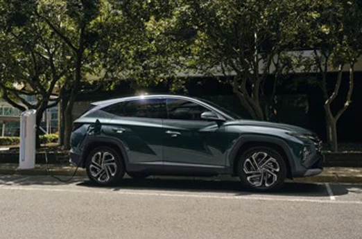 Hyundai Tucson Phev 2024 Exterior 14 Lf Ext Charging Rgb